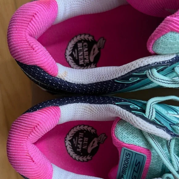 Brooks GTS 16 Women's Athletic Shoes - Aqua and Fuchsia - Picture 10 of 10